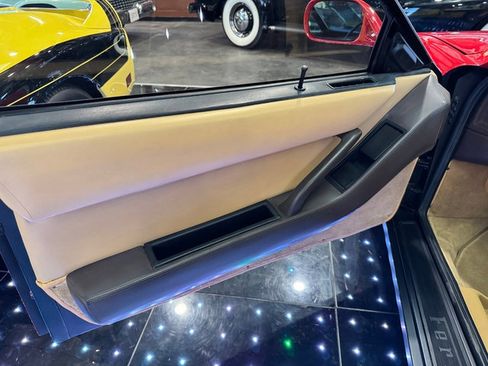 Used 1988 Ferrari Testarossa image 18