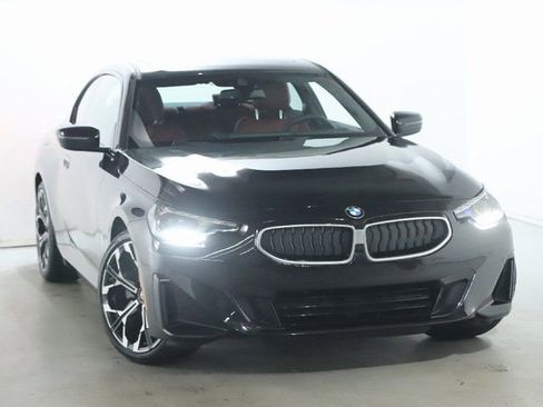 Used 2025 BMW 230i xDrive Coupe w/ Convenience Package image 2
