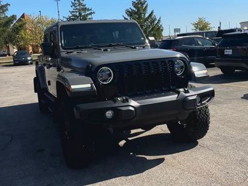 Used 2022 Jeep Gladiator Sport image 3