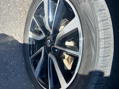 Used 2020 Nissan Rogue SL w/ Premium Package AWD/4WD image 15