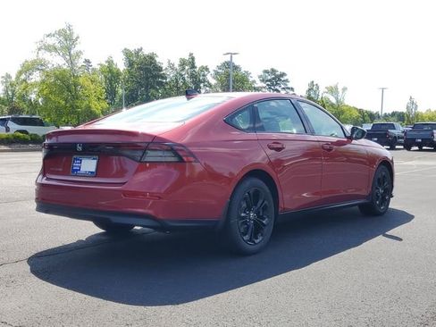 New 2025 Honda Accord SE image 4