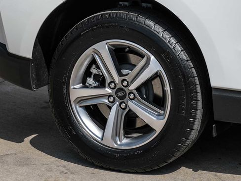 Used 2024 Ford Edge SEL w/ Convenience Package image 57