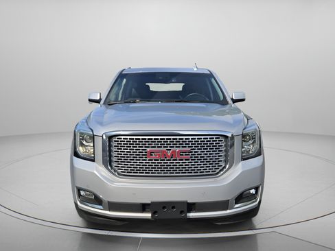 Used 2016 GMC Yukon XL Denali w/ Open Road Package AWD/4WD image 8