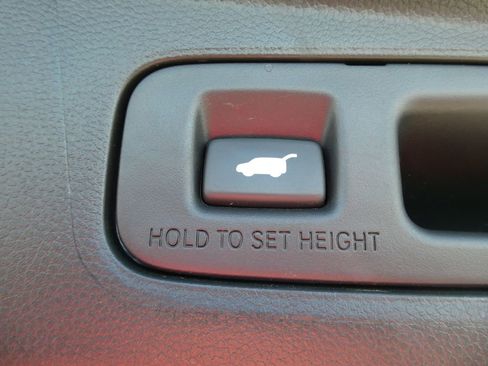 Used 2025 Honda CR-V EX-L image 17