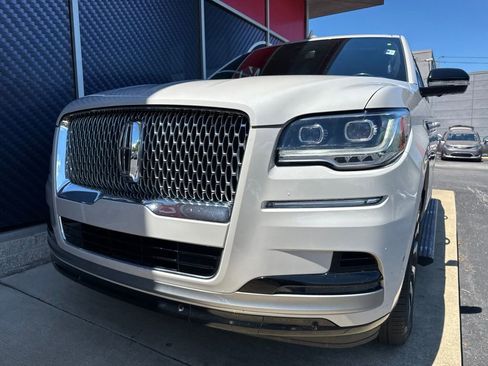 Used 2023 Lincoln Navigator Reserve AWD/4WD image 19