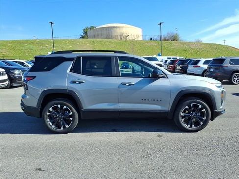 Used 2025 Chevrolet Equinox RS w/ Safety and Technology Package image 3