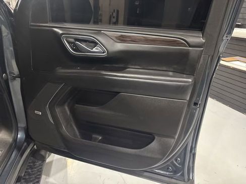 Used 2021 Chevrolet Tahoe Z71 w/ Z71 Off-Road Package image 37