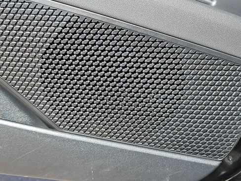 Certified 2025 Hyundai Elantra Sport image 29