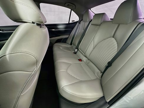 Used 2019 Toyota Camry SE w/ Audio Package FWD image 27