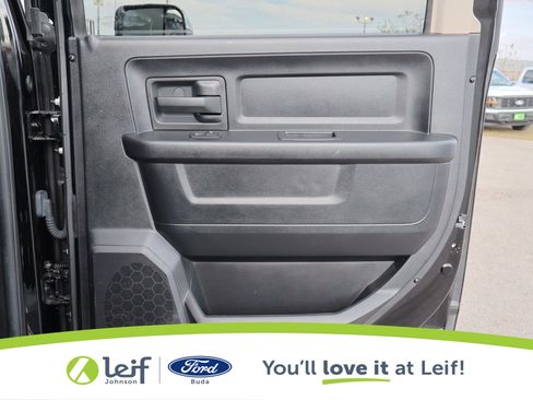 Used 2015 RAM 2500 Tradesman w/ Chrome Appearance Group image 29