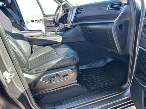 Used 2024 Jeep Wagoneer Series II image 23