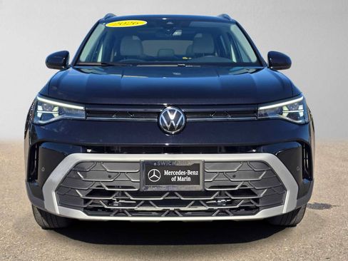 Used 2026 Volkswagen Taos SE AWD/4WD image 8