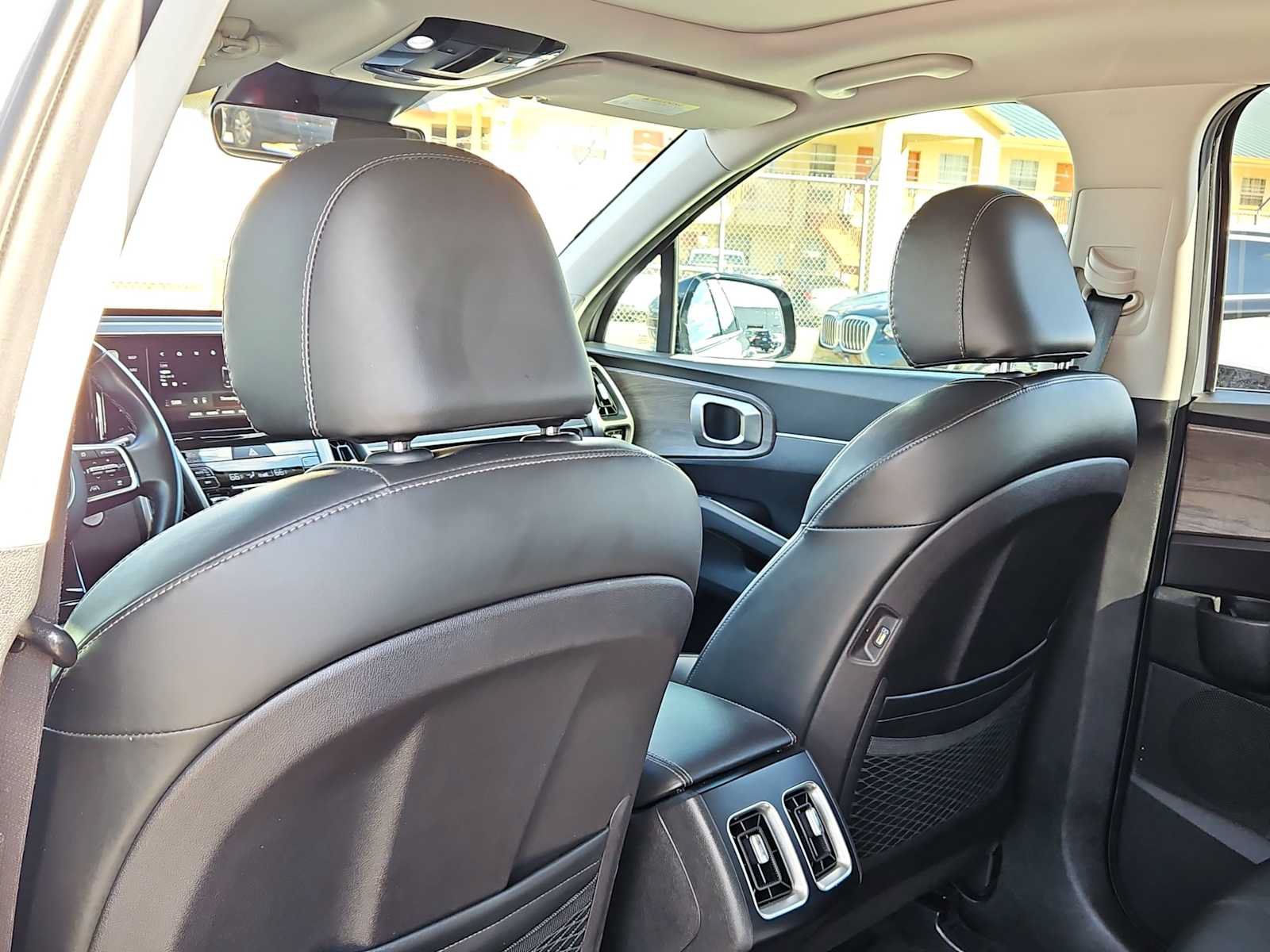 Used 2022 Kia Sorento EX w/ Panoramic Sunroof Package FWD image 20