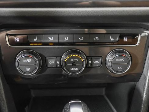 Used 2019 Volkswagen Tiguan SE w/ Panoramic Sunroof Package image 33