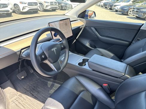 Used 2021 Tesla Model Y Long Range AWD/4WD image 10