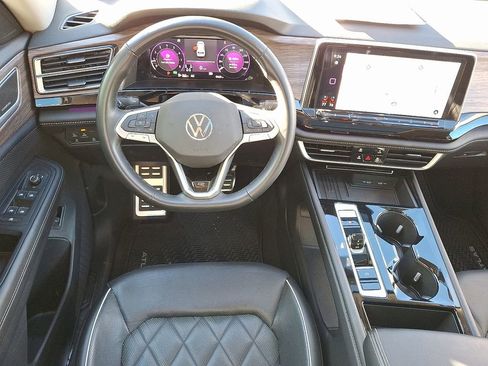 Used 2025 Volkswagen Atlas SEL Premium R-Line image 14