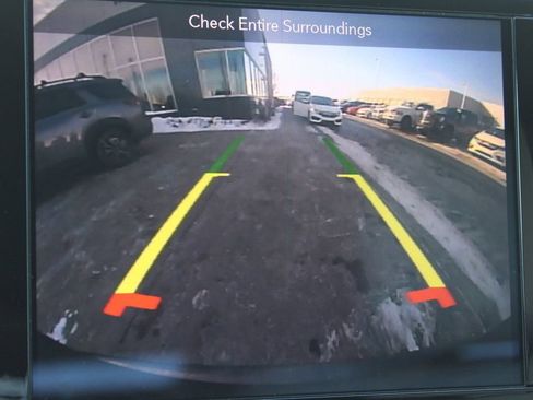 Used 2018 Chrysler Pacifica Touring-L Plus w/ Tire & Wheel Group image 42