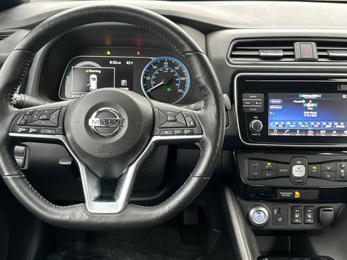 Used 2019 Nissan Leaf SV w/ SV All Weather Package image 17