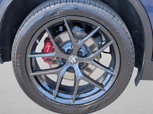 Used 2020 Alfa Romeo Stelvio AWD w/ Nero Edizione image 24