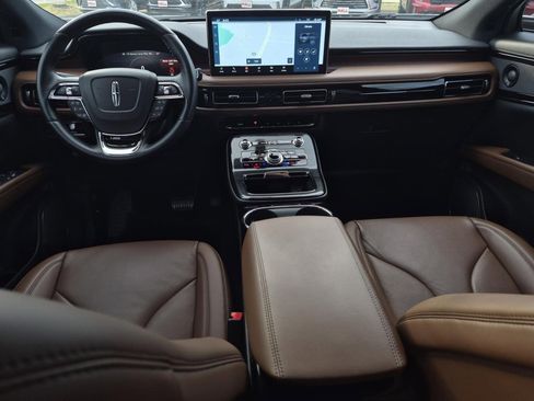 Used 2023 Lincoln Nautilus Reserve w/ Equipment Group 201A image 17