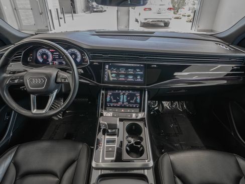 Used 2020 Audi Q8 Premium Plus AWD/4WD image 8