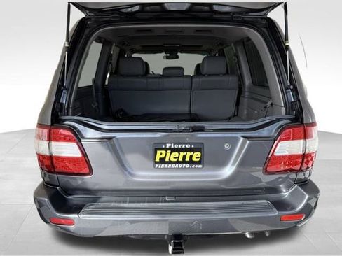 Used 2007 Toyota Land Cruiser w/ Convenience Pkg image 4