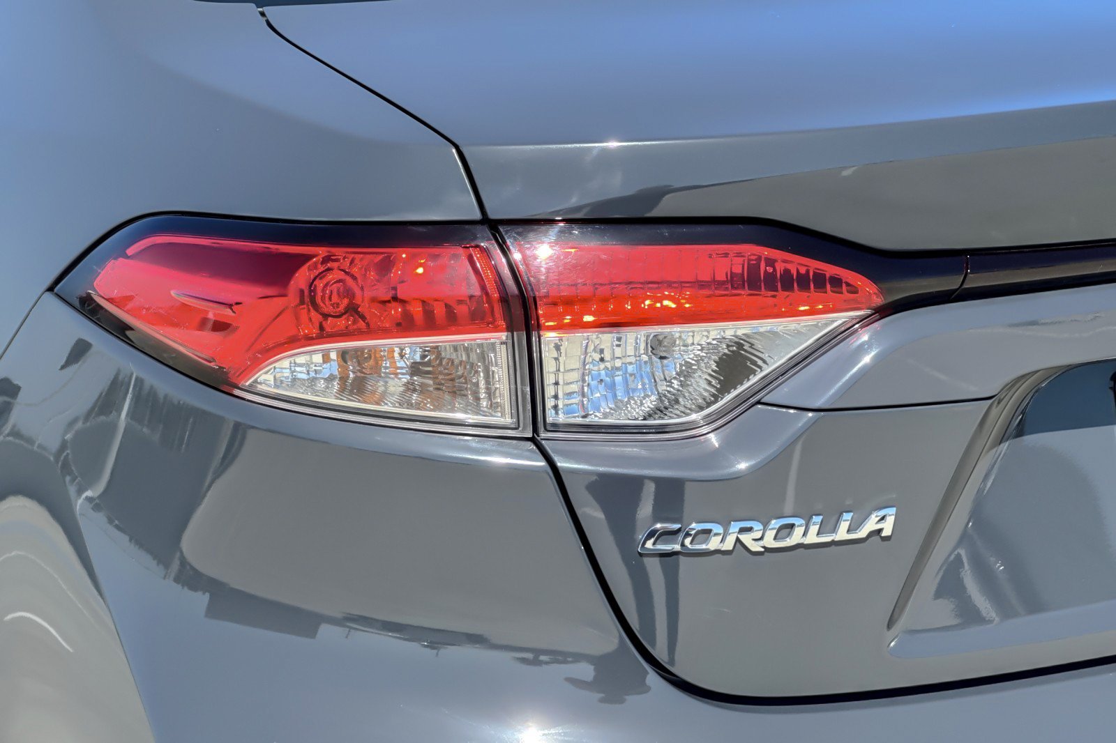 Used 2023 Toyota Corolla LE FWD image 24