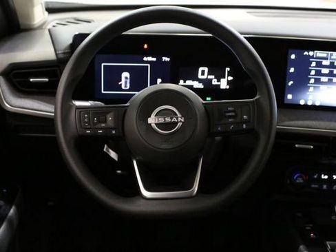 New 2026 Nissan Kicks SV image 18