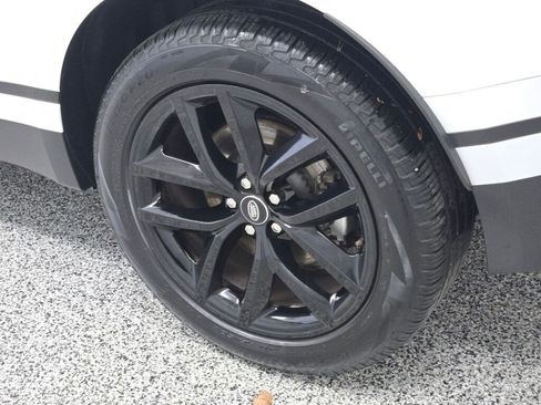 Used 2024 Land Rover Range Rover Velar S image 17