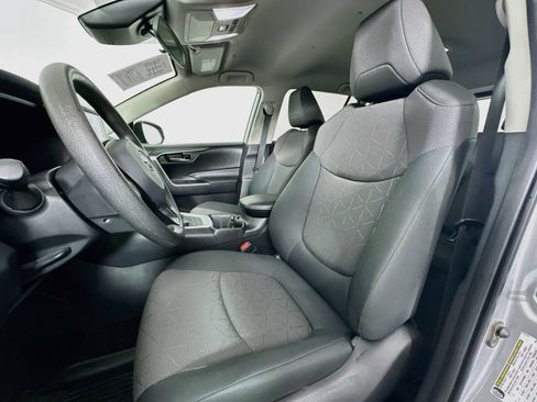Used 2024 Toyota RAV4 XLE AWD/4WD image 21