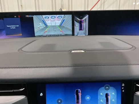 Used 2025 Lincoln Navigator Reserve w/ Jet Appearance Package image 23