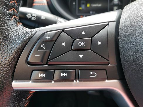 Used 2022 Nissan Kicks SR FWD image 21
