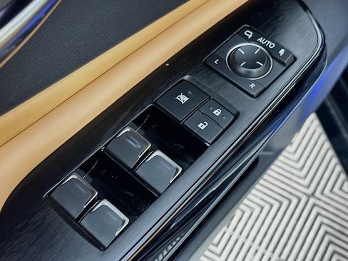 Certified 2025 Lexus ES 300h F Sport image 17