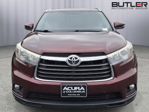 Used 2015 Toyota Highlander XLE FWD image 2