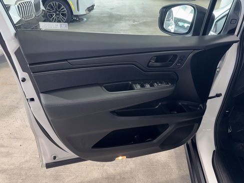 Used 2024 Honda Odyssey EX-L image 17