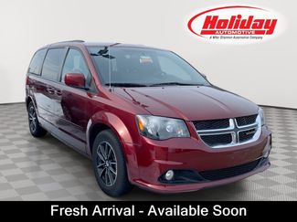 Used 2017 Dodge Grand Caravan SXT w/ Blacktop Package video 1