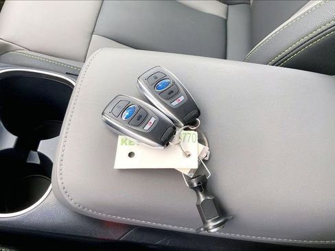 Used 2025 Subaru Outback Onyx Edition image 34