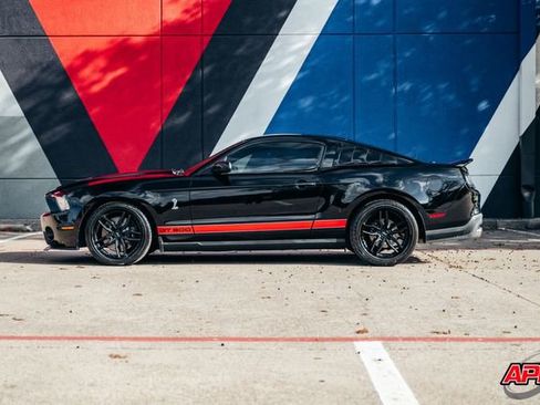 Used 2011 Ford Mustang Shelby GT500 w/ SVT Performance Pkg image 13