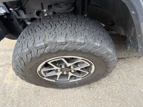 Used 2026 Jeep Wrangler Unlimited Rubicon AWD/4WD image 5
