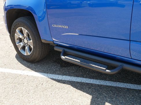 Used 2018 Chevrolet Colorado Z71 AWD/4WD image 36
