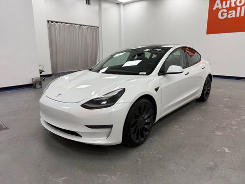 Used 2021 Tesla Model 3 Performance image 4