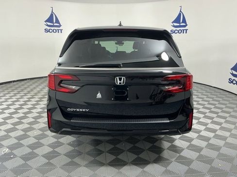 Certified 2025 Honda Odyssey EX-L image 5