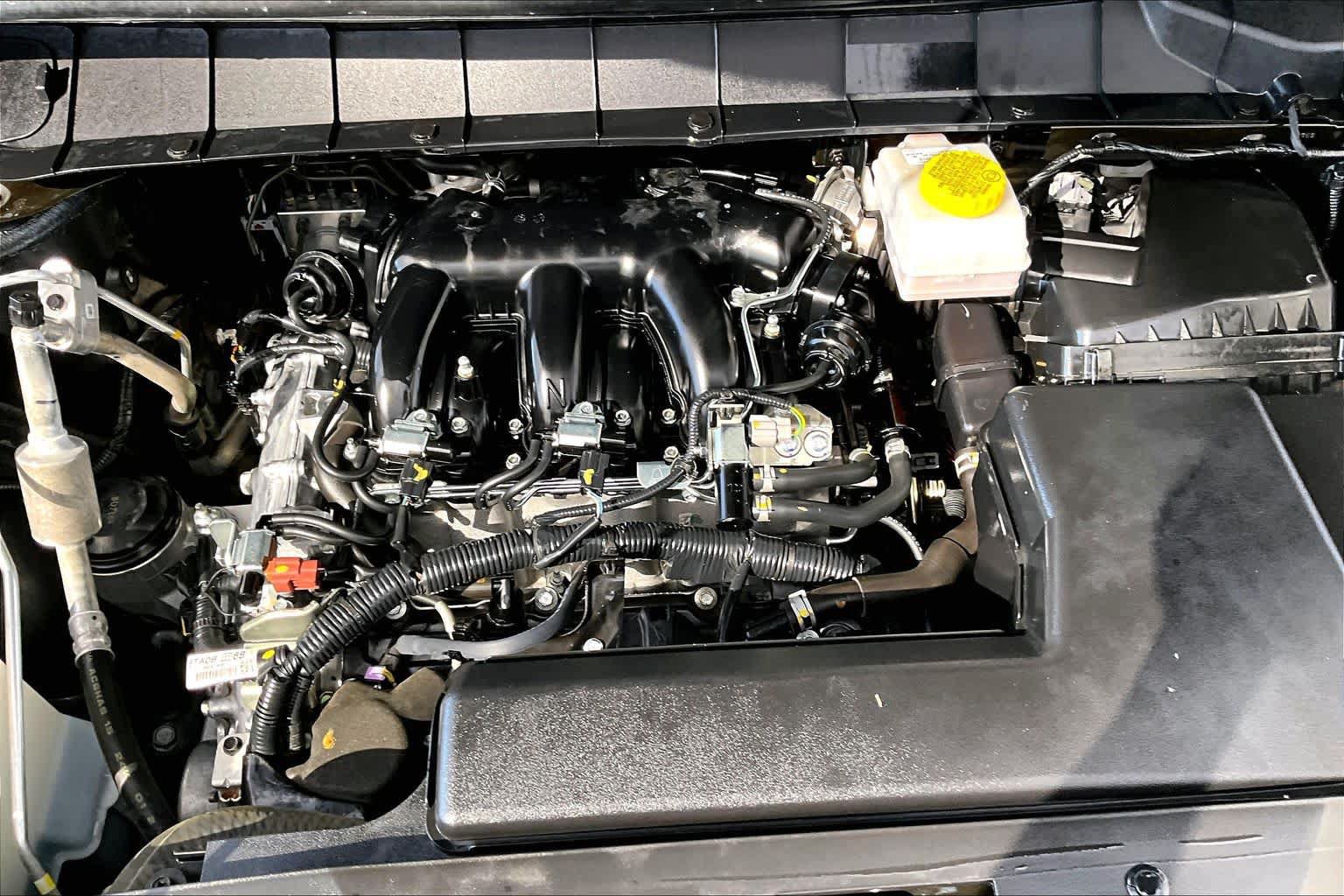 Certified 2025 Nissan Pathfinder S FWD image 32