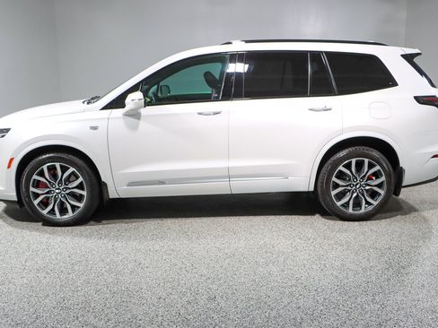Used 2023 Cadillac XT6 Sport AWD/4WD image 10