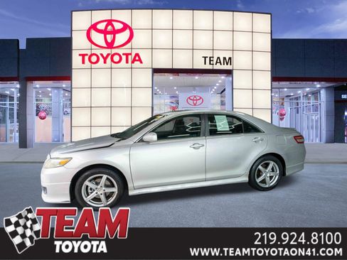 Used 2011 Toyota Camry SE w/ SE Extra-Value Pkg #1 image 1