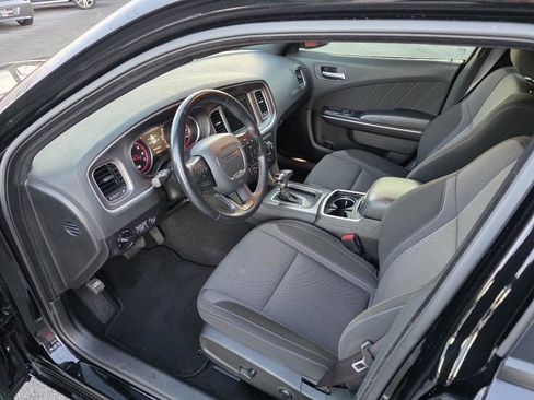 Used 2022 Dodge Charger SXT w/ Cold Weather Package image 18