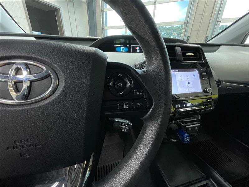 Used 2022 Toyota Prius LE FWD image 18