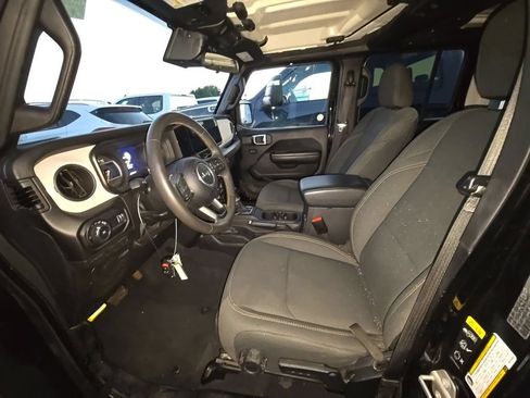 Used 2024 Jeep Wrangler Unlimited Sport AWD/4WD image 7