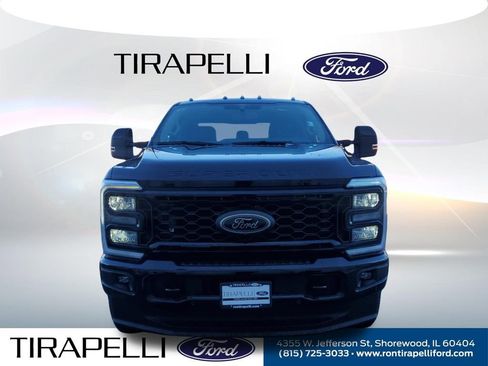 New 2026 Ford F250 Lariat w/ Black Appearance Package image 4