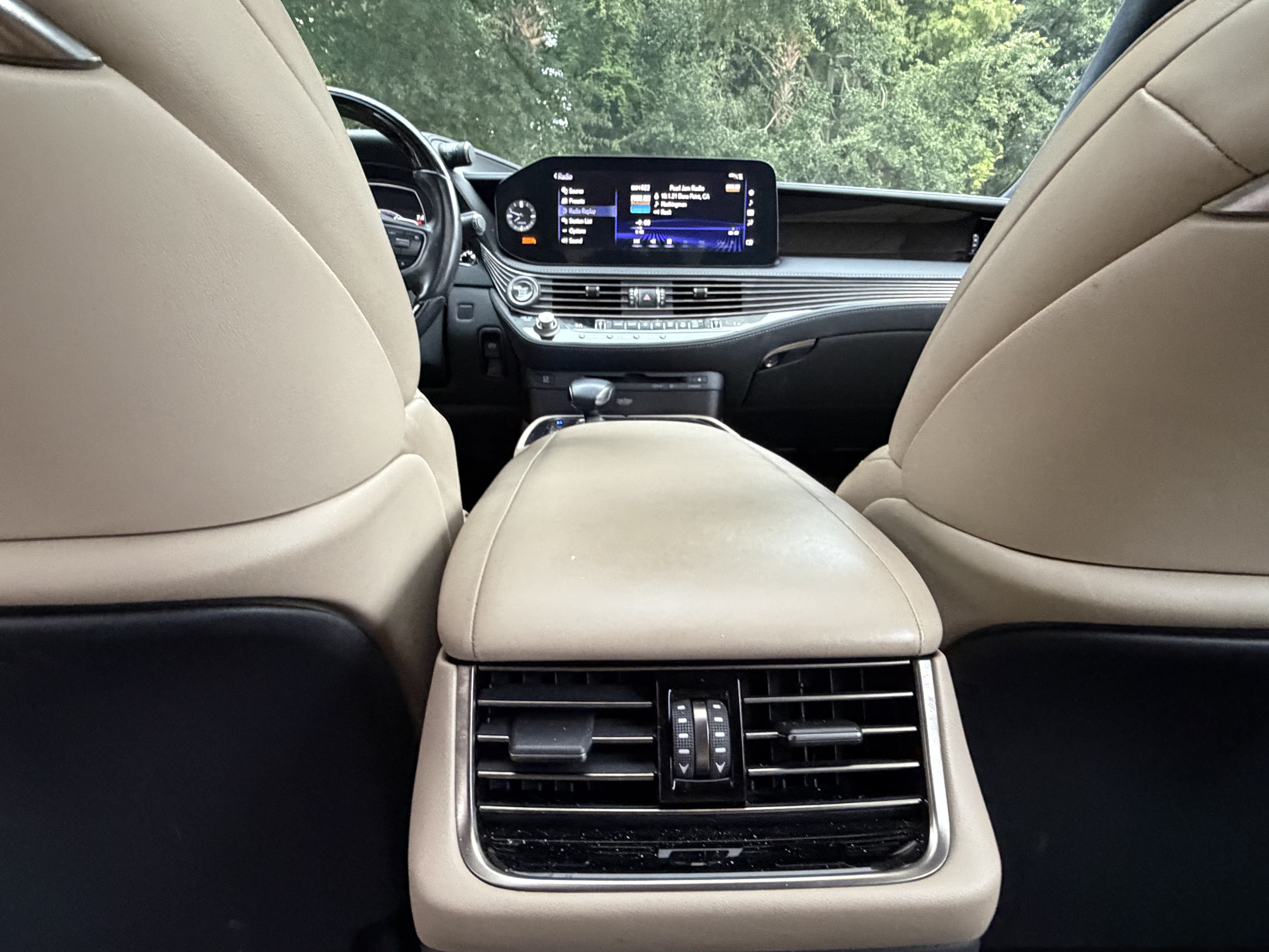 Used 2022 Lexus LS 500 w/ Interior Upgrade Package RWD image 37